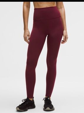 🍷 lululemon Wunder Train No Line HR Tight 28” 🍷 Size 12